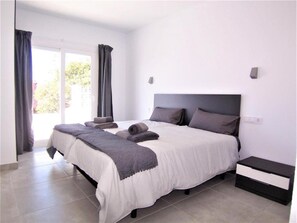 7 bedrooms, iron/ironing board, free WiFi, bed sheets
