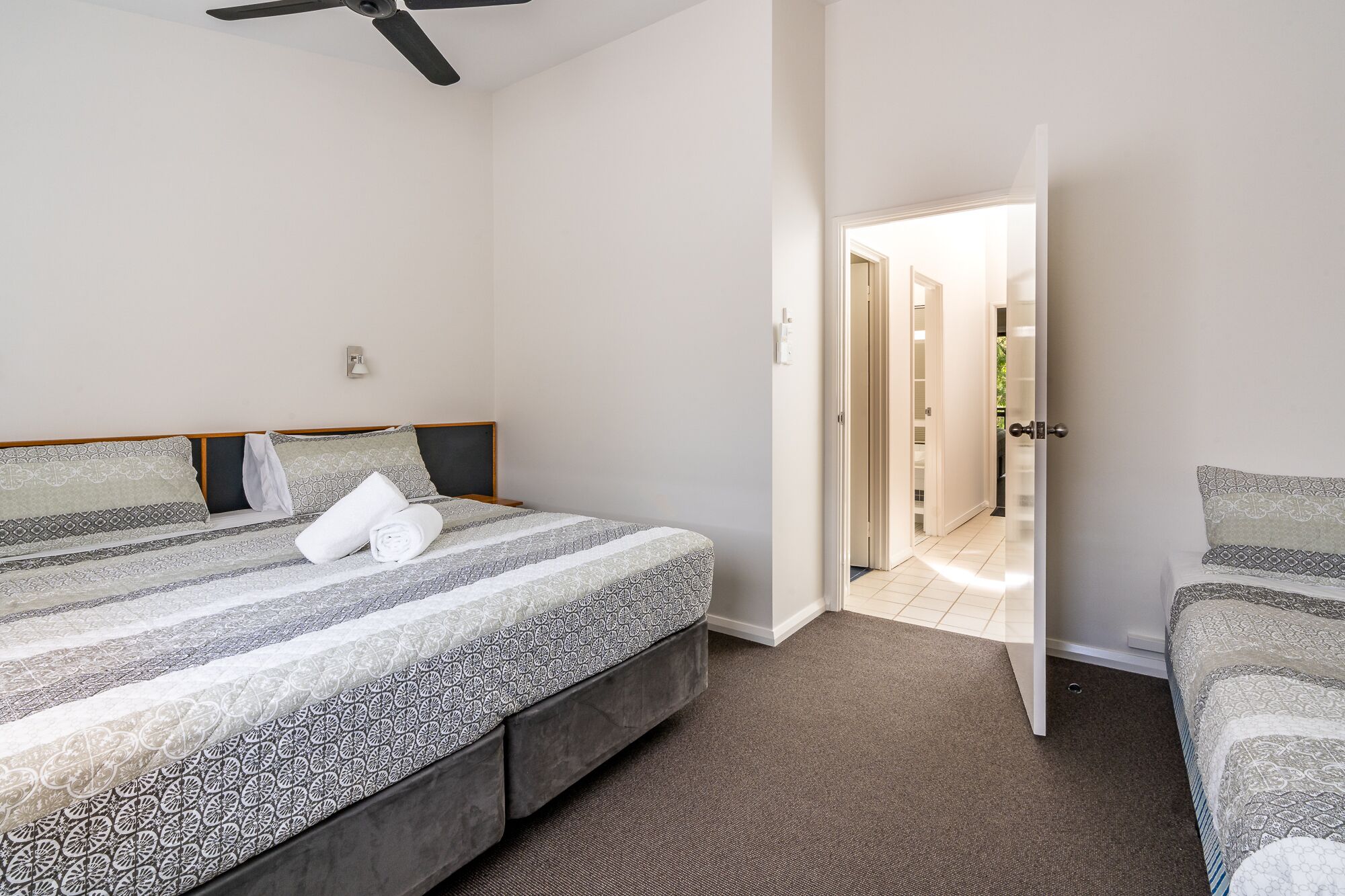 2 bedrooms, iron/ironing board, Internet