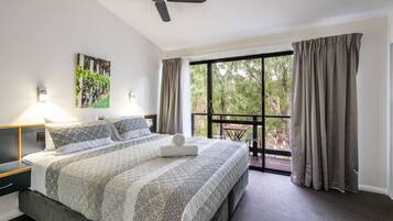 2 bedrooms, iron/ironing board, Internet