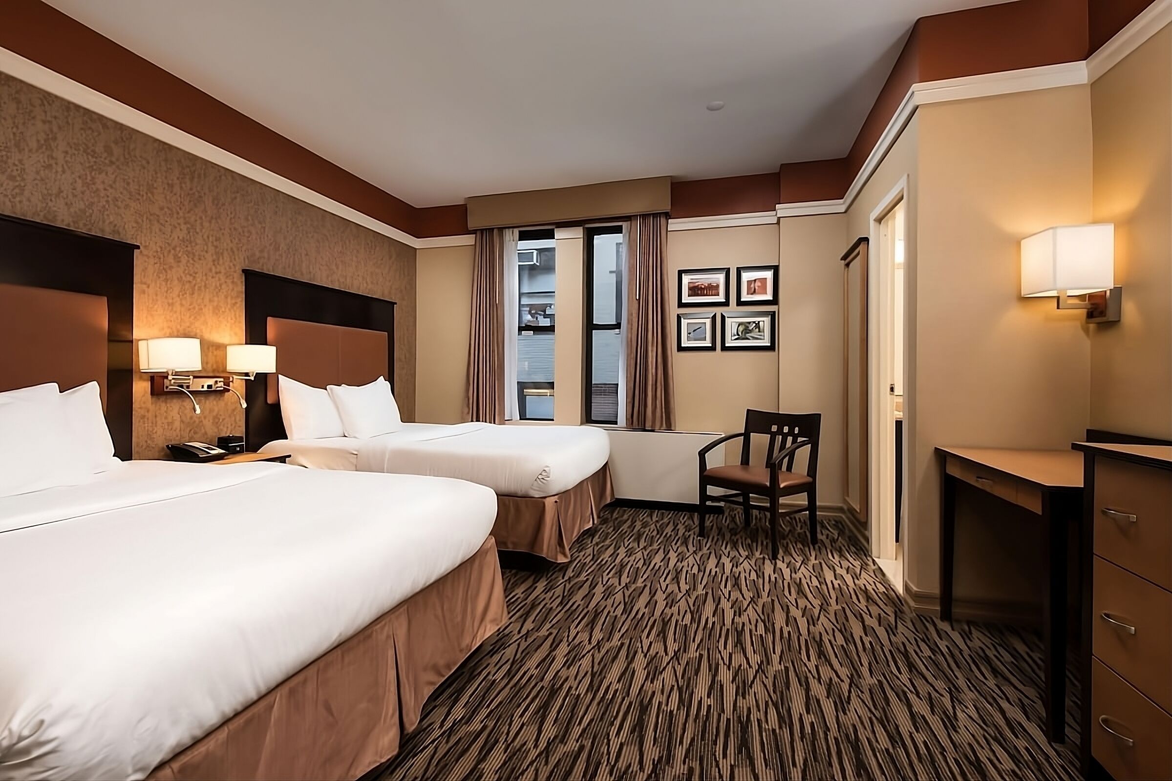 Great Relaxing Overnight Stay! 4 Classy Units, Pet-friendly, Near Empire State