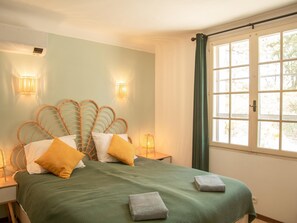 4 soverom, strykejern/-brett og internettilgang