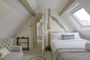 2 makuuhuonetta, silitysrauta/-lauta, ilmainen Wi-Fi, vuodevaatteet