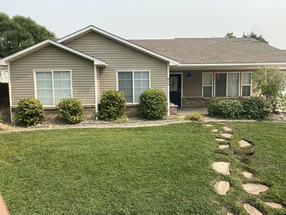 Cozy, clean, relaxing, safe home