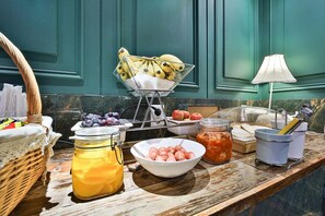 Deluxe Breakfast PKG | Individually decorated, individually furnished, free WiFi, bed sheets - February Hotel The Stay Gangseo Main Building (Busan)