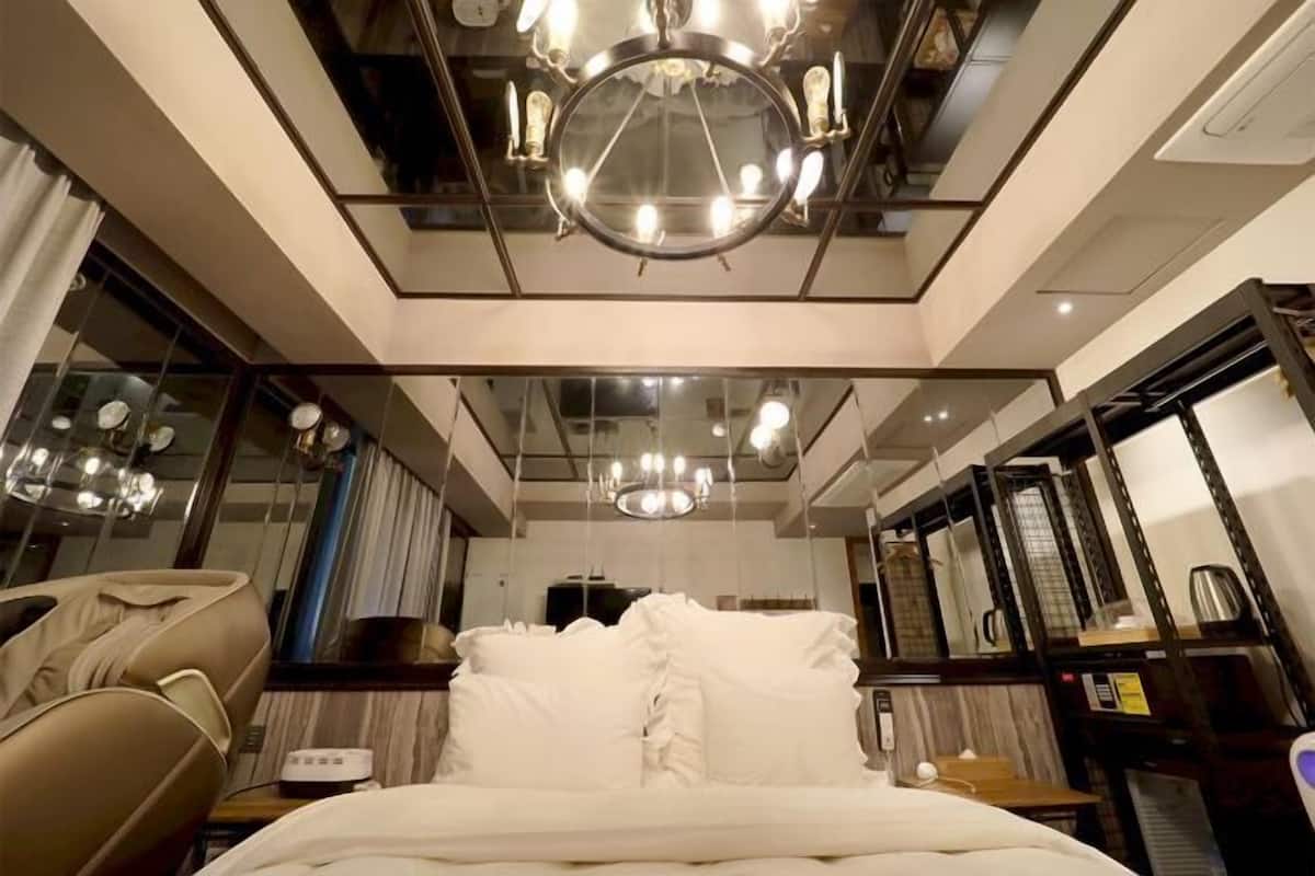 1 bedroom, individually decorated, individually furnished, free WiFi