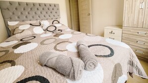 1 chambre, bureau, Wi-Fi gratuit, draps fournis