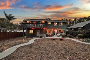 Exterior - Relaxing & Peaceful 6BR Home w/HotTub/Game/Funtime (Pacifica)