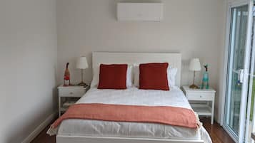 1 bedroom, iron/ironing board, travel cot, free WiFi