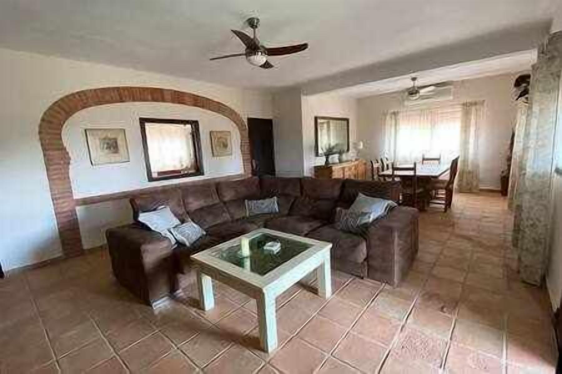 Televisie en een open haard