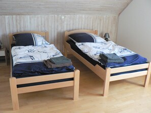 3 Schlafzimmer, Schreibtisch, Reisekinderbett, kostenloses WLAN
