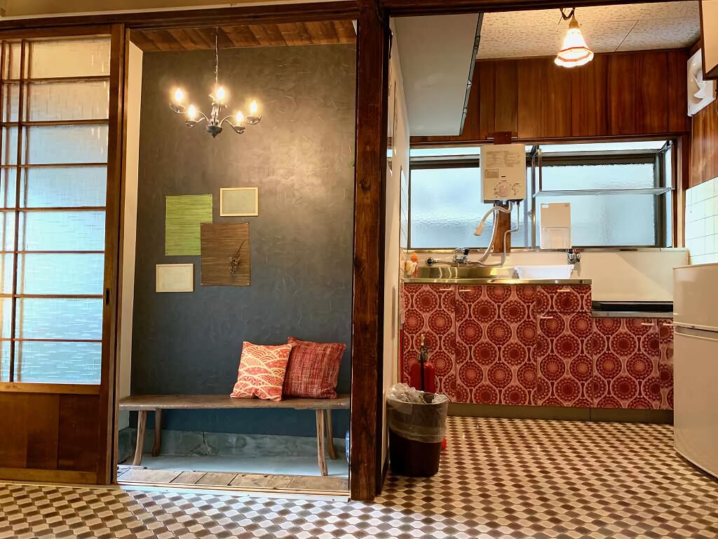 32-inch TV with digital channels