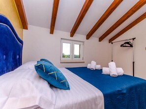 2 bedrooms