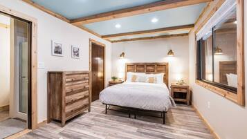 Desk, iron/ironing board, travel crib, free WiFi