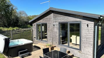 Luxury Cabin, 3 Bedrooms, Hot Tub, Garden Area (Luxury Cabin - Pet Friendly) | Terrace/patio