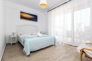 Classic Apartment | Individually decorated, individually furnished, iron/ironing board - Apartamente Astoria (Navodari)