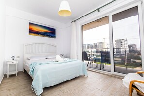 Classic Apartment | Individually decorated, individually furnished, iron/ironing board - Apartamente Astoria (Navodari)