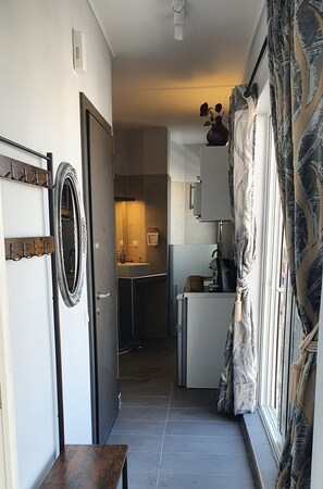 City Penthouse | Private kitchen | Fridge, microwave, stovetop, espresso maker