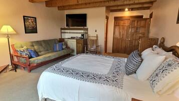 2 chambres, bureau, fer et planche à repasser, accès au Wi-Fi (inclus)