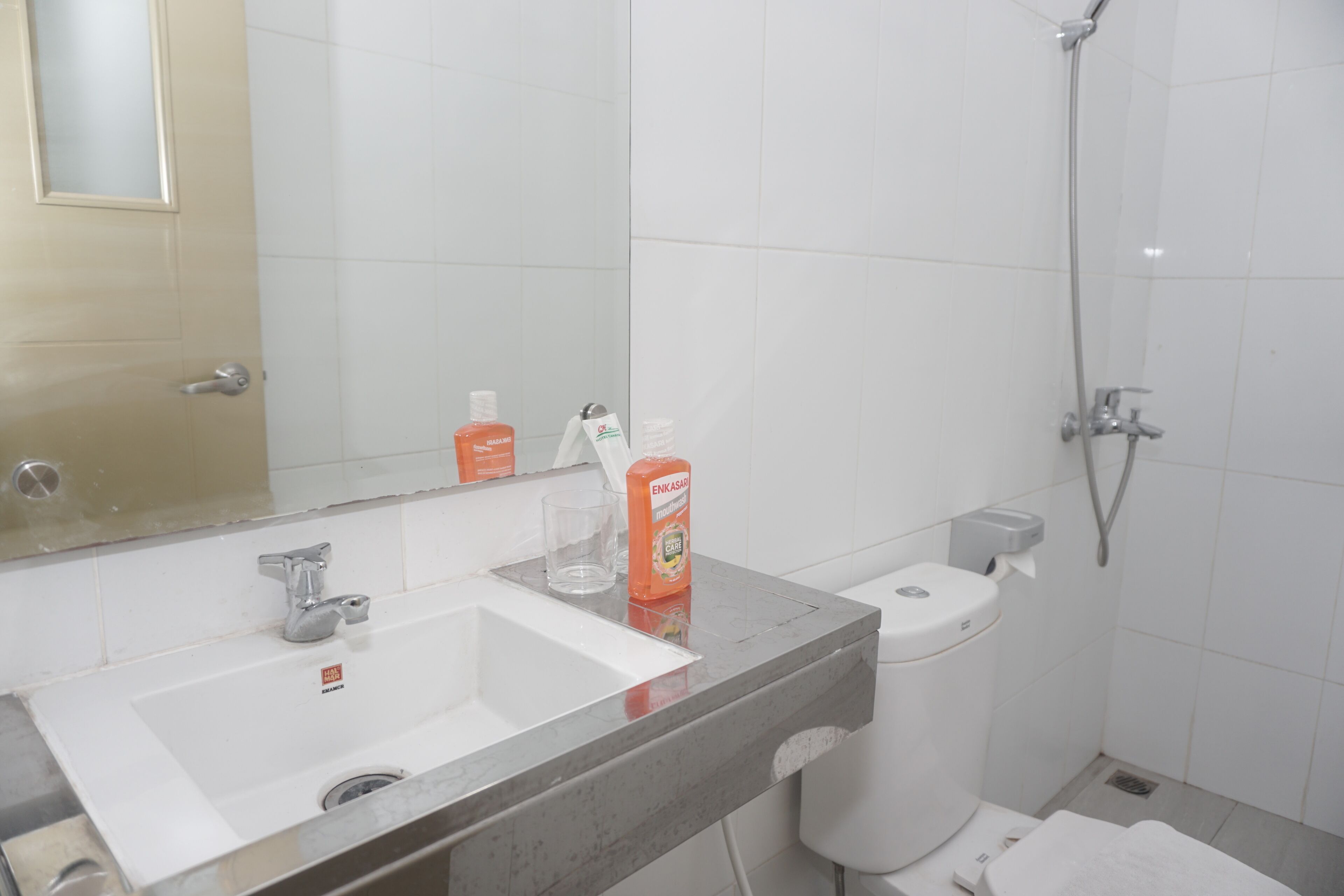 deluxe double room, 1 bedroom | bathroom | shower, free toiletries, towels, soap