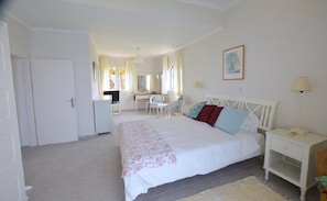 4 bedrooms, iron/ironing board, travel cot, WiFi