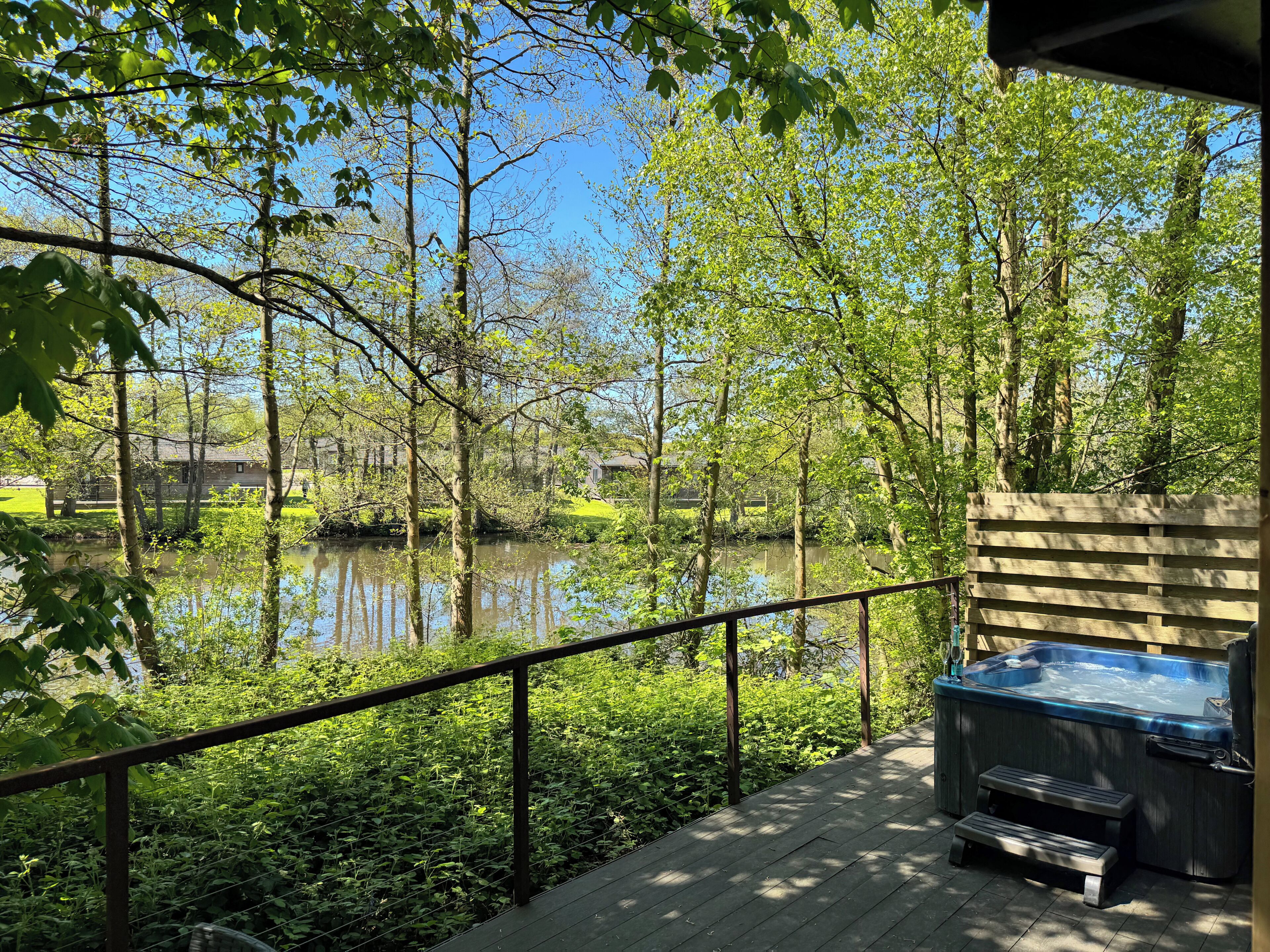 Luxury Cabin, Hot Tub, Lake View | Lake