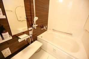 Superior Twin kamer (201) | Badkamer | Gratis toiletartikelen, een haardroger, handdoeken
