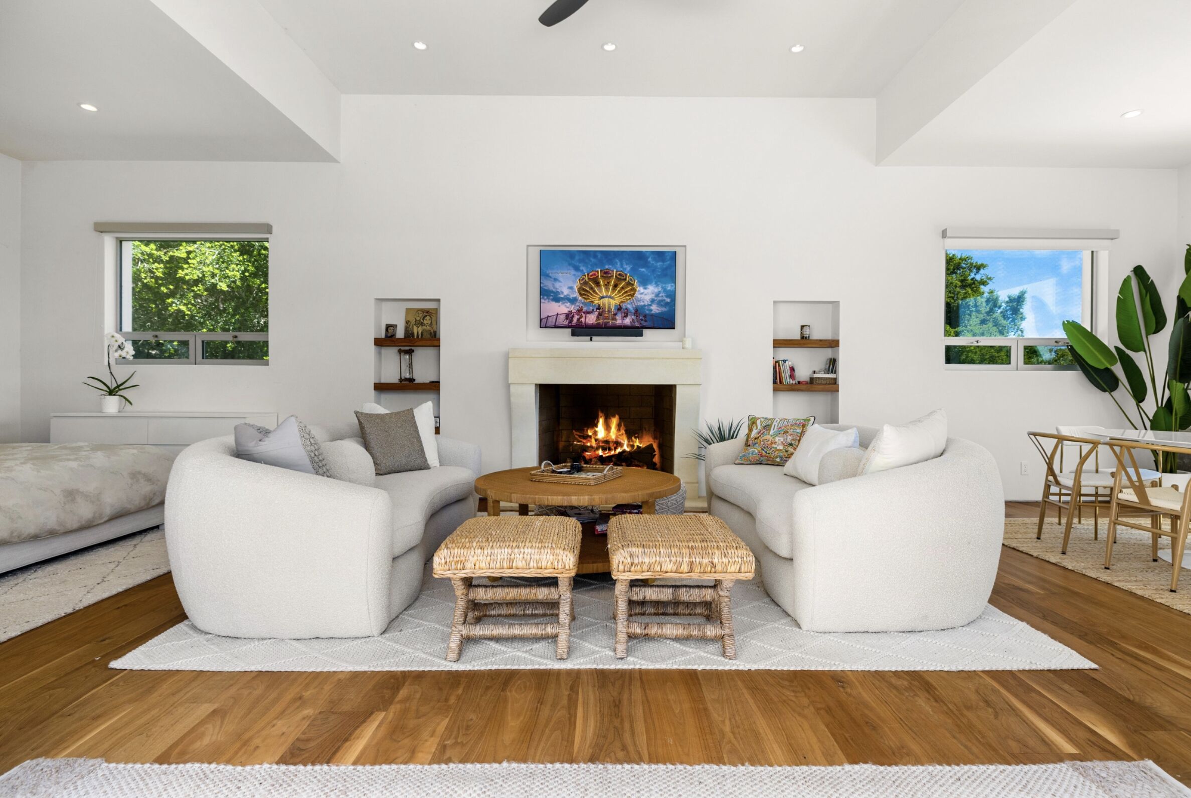 270-degree Ocean Views, 47 Heated Pool, Stunning Contemporary Coastal Retreat. - Montecito, CA