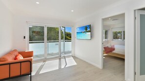 5 chambres, fer et planche à repasser, Wi-Fi, draps fournis