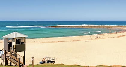 Beach House Ta Zott at Toowoon Bay