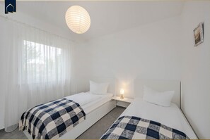 2 Schlafzimmer, Bügeleisen/Bügelbrett, kostenloses WLAN