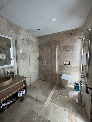 105 - TURNA Standard | Badezimmer
