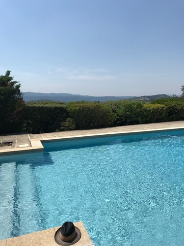 Mas Provençal en Luberon vue Exceptionnelle, Grande Piscine!