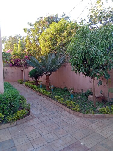 Inoussa House Maison Chaleureuse Haut Standing