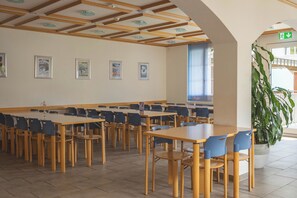 Restaurant - Youth Hostel Engelberg (Engelberg)