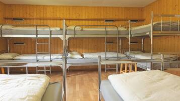 Bett im 10/12-Bett Zimmer (gemischt) | Badezimmer