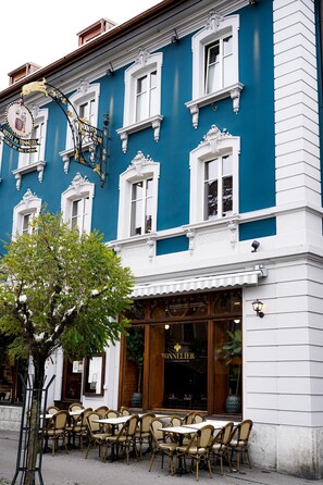 Exterior - Le Tonnelier (Bulle)