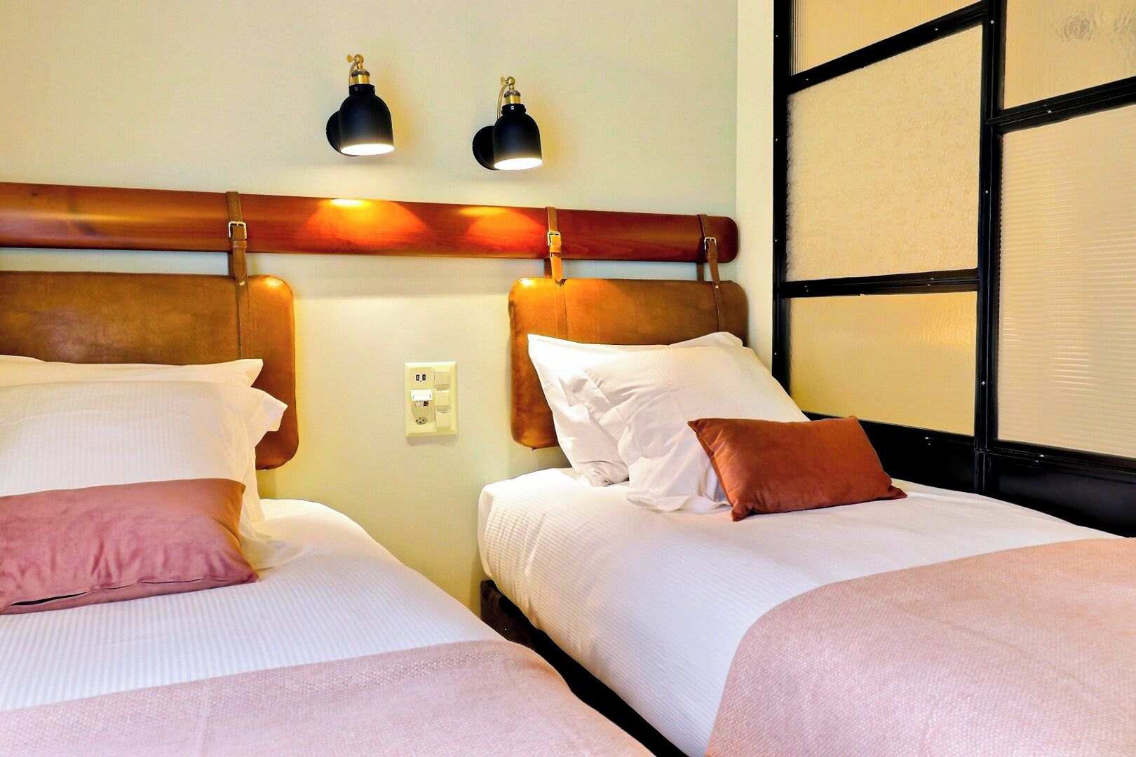 Premium bedding, in-room safe, blackout drapes, soundproofing