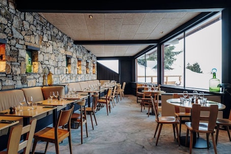 Restaurante. La Cachette - Friendly Hotel