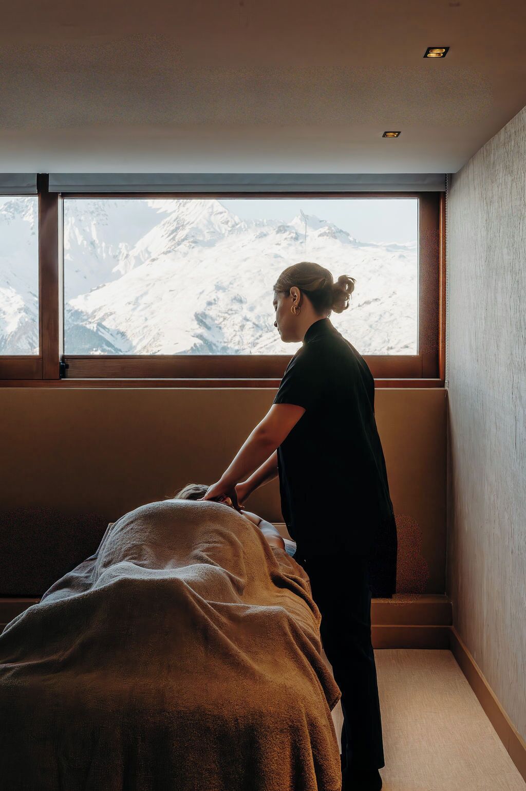 Couples treatment room(s), sauna, hot tub, body treatments