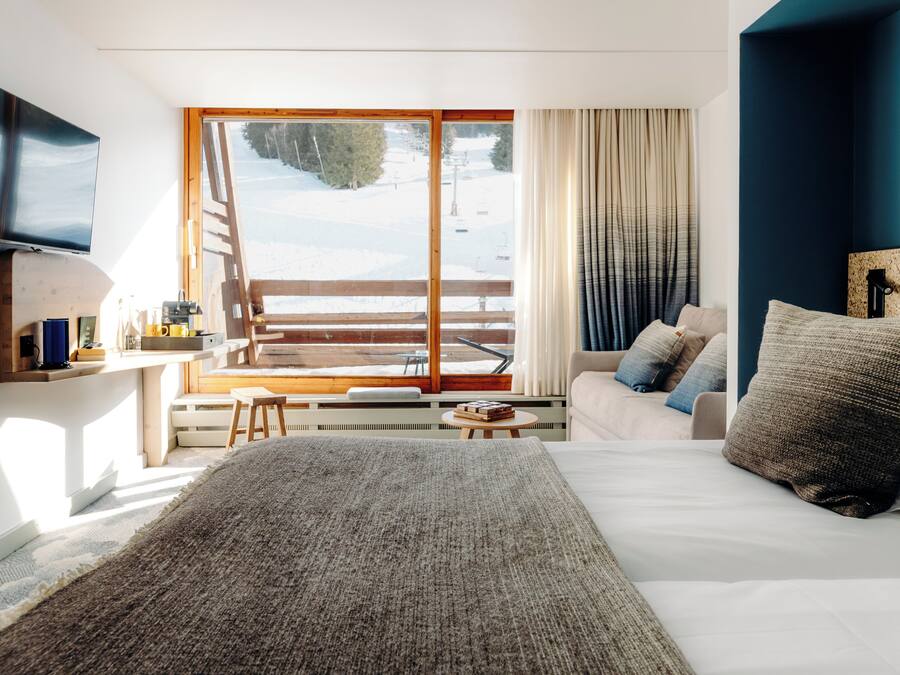 Chambre Quadruple Supérieure | Coffres-forts dans les chambres, bureau, Wi-Fi gratuit, draps fournis