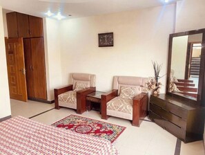 3 عدّة غرف نوم