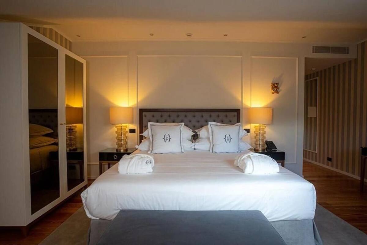 Minibar, in-room safe, desk, blackout curtains