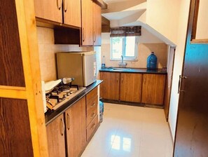 Kühlschrank, Mikrowelle