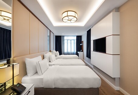 Gleam Collection Hotel - Image 13