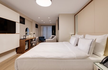 Gleam Collection Hotel - Image 46