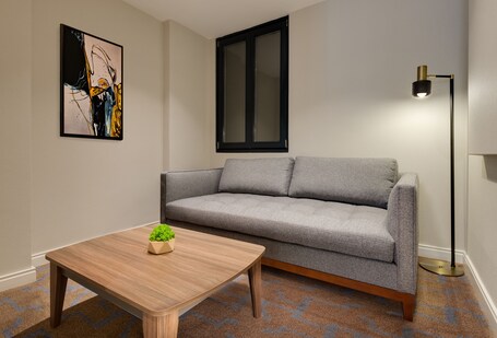 Gleam Collection Hotel - Image 26