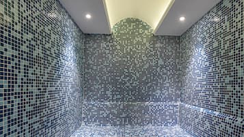 Couples treatment rooms, hydrotherapy, aromatherapy, hot stone massages
