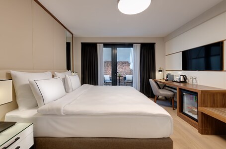 Gleam Collection Hotel - Image 44