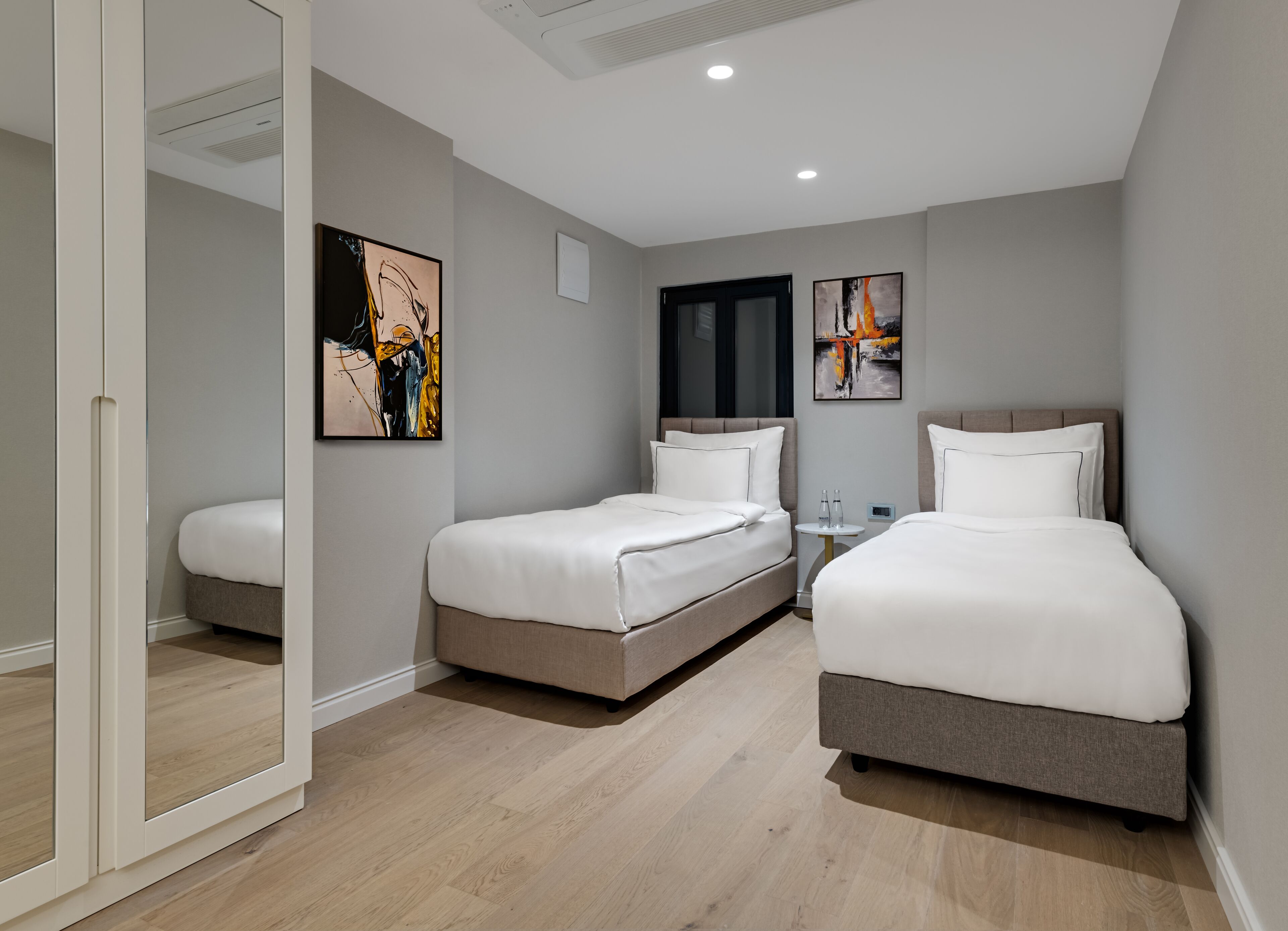 Suite Keluarga | Seprai Frette Italia, seprai premium, busa memori, dan minibar