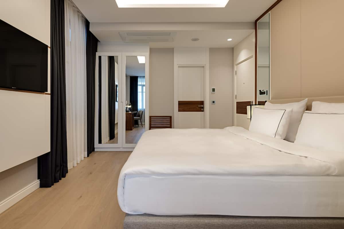 Doppia Standard | 1 camera, lenzuola Frette, biancheria da letto di alta qualità
